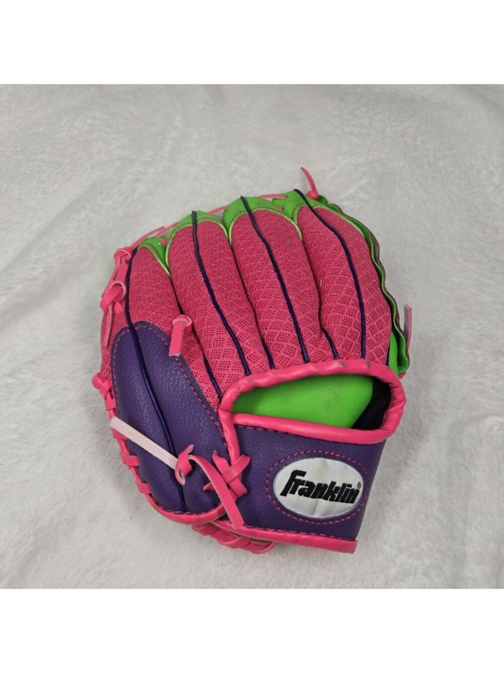 Franklin Youth T-Ball Baseball Glove 22826 9.5”  Right Hand Throw Mesh Tek
